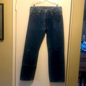 Levis 501 Mens blue jeans W43 L32, straight leg